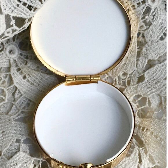 VTG DAMASCENE CERVANTE’S DON QUIXOTE-SANCHO PANZA ~MIDAS OF TOLEDO PILL BOX - Picture 3 of 4